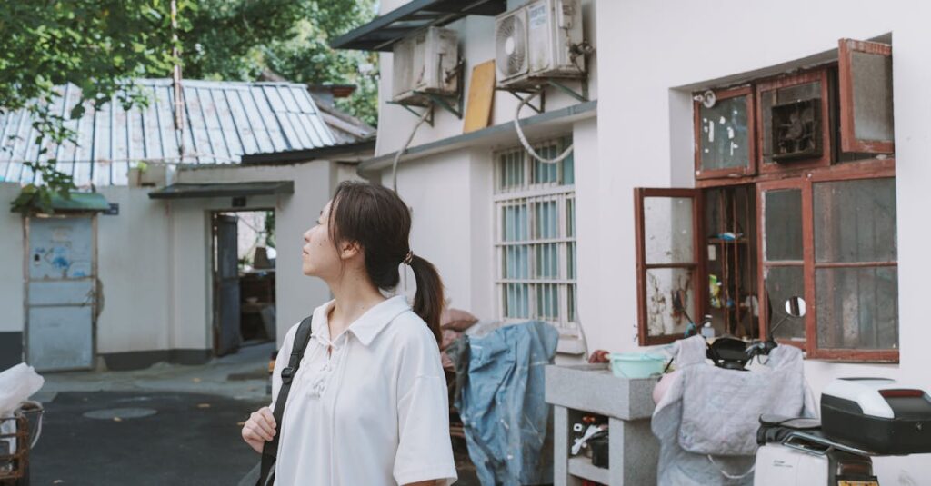 結婚相談所の比較ポイントを確認する様子