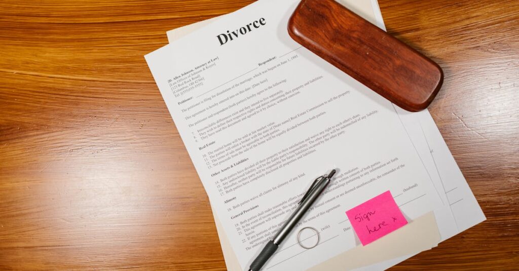 結婚に向いているかを感情ではなく現実的な視点で考え、判断軸を整理している人の思考イメージ