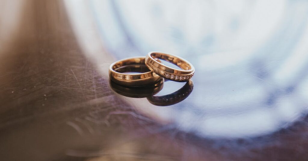 結婚を今すぐ決めなくてもよい理由を冷静に考え、自分の人生のタイミングを見つめ直している人物のイメージ